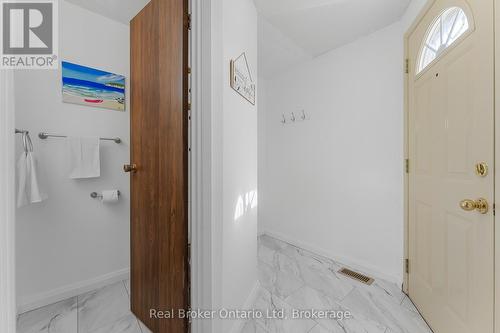 8 - 5982 Dunn Street, Niagara Falls (Arad/Fallsview), ON - Indoor Photo Showing Other Room