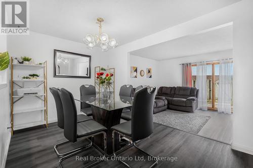 8 - 5982 Dunn Street, Niagara Falls (Arad/Fallsview), ON - Indoor Photo Showing Dining Room