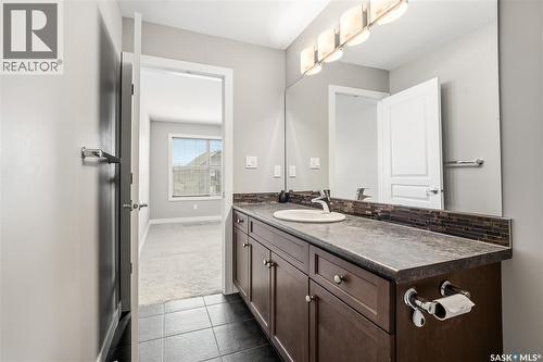 8814 Herman Crescent, Regina, SK - Indoor Photo Showing Bathroom