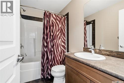 8814 Herman Crescent, Regina, SK - Indoor Photo Showing Bathroom