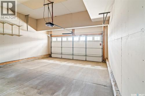8814 Herman Crescent, Regina, SK - Indoor Photo Showing Garage