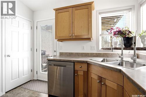 2839 Sunninghill Crescent, Regina, SK - Indoor Photo Showing Kitchen With Double Sink