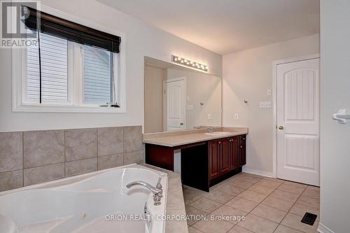 48 Apple Ridge Drive, Kitchener, ON - Indoor Photo Showing Bathroom
