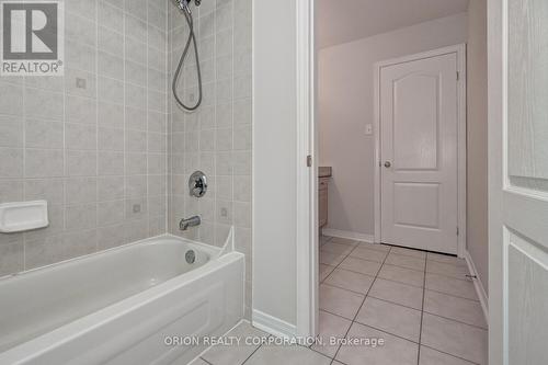 48 Apple Ridge Drive, Kitchener, ON - Indoor Photo Showing Bathroom