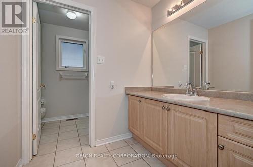 48 Apple Ridge Drive, Kitchener, ON - Indoor Photo Showing Bathroom