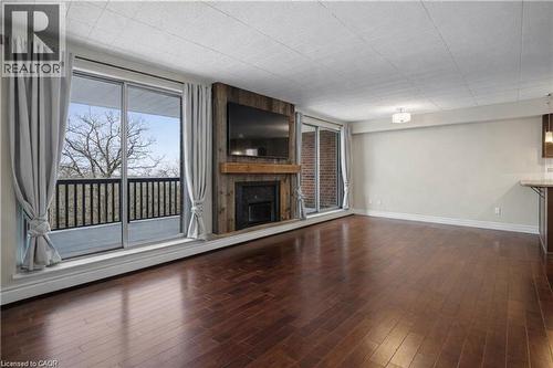63 Conroy Crescent Unit# 52, Guelph, ON - Indoor With Fireplace