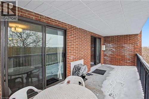 63 Conroy Crescent Unit# 52, Guelph, ON -  With Balcony With Exterior