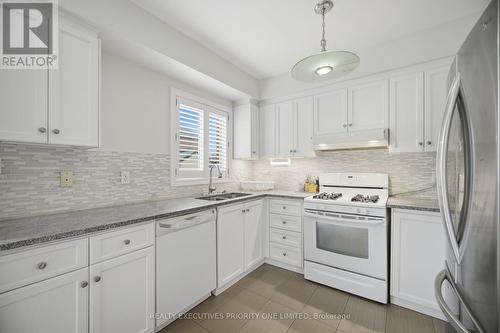 24 Archbury Circle, Caledon, ON - Indoor Photo Showing Kitchen With Double Sink