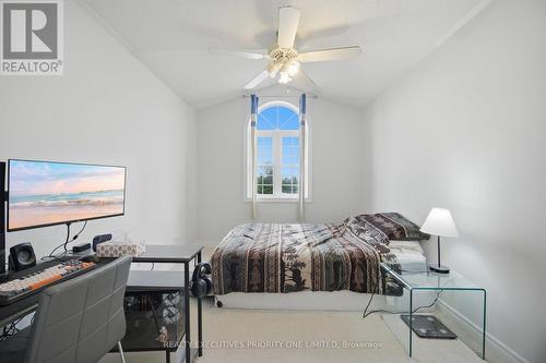 24 Archbury Circle, Caledon, ON - Indoor Photo Showing Bedroom