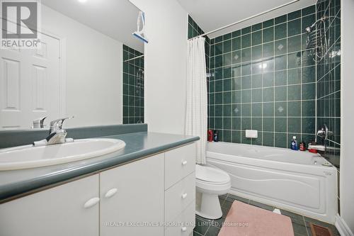 24 Archbury Circle, Caledon, ON - Indoor Photo Showing Bathroom