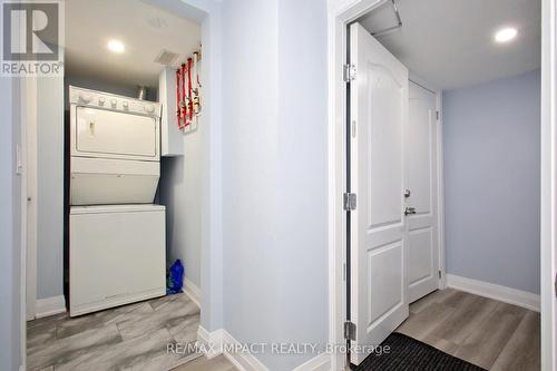 7303 Lantern Fly Hollow, Mississauga, ON - Indoor Photo Showing Laundry Room