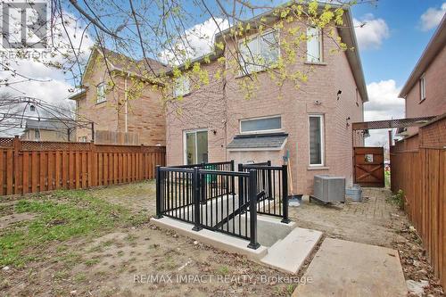 7303 Lantern Fly Hollow, Mississauga, ON - Outdoor