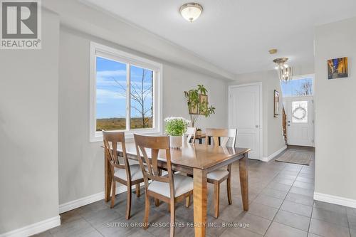 166 Maple Street, Mapleton, ON - Indoor Photo Showing Dining Room