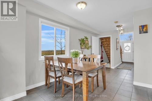 166 Maple Street, Mapleton, ON - Indoor Photo Showing Dining Room