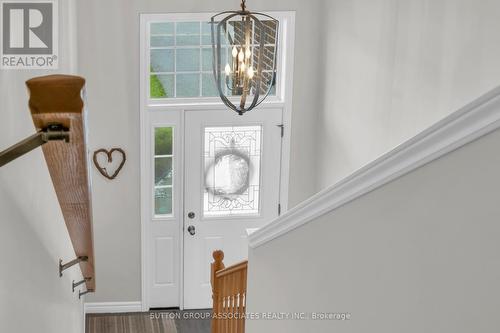 166 Maple Street, Mapleton, ON - Indoor Photo Showing Other Room