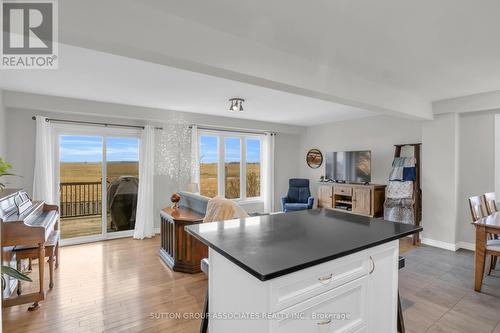 166 Maple Street, Mapleton, ON - Indoor