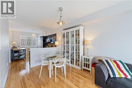 337 Beach Boulevard Unit# 3, Hamilton, ON - Indoor Photo Showing Dining Room
