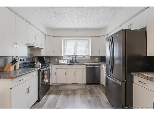 22 Birchcroft Dr, Fredericton, NB 