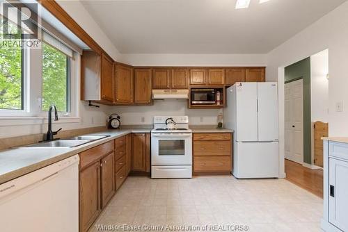 28 Vanier Drive, Tilbury, ON - Indoor Photo Showing Kitchen With Double Sink