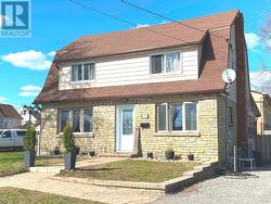 33 MARY STREET Smiths Falls, ON K7A 3R2