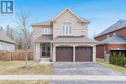 33 PEARL STREET Wasaga Beach, ON L9Z 0G9