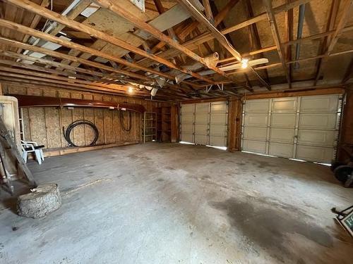 27 Parker Point Loop Road, Dryden, ON - Indoor Photo Showing Garage
