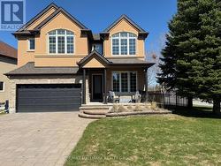 300 AMITA CRESCENT  Ottawa, ON K2C 4H9