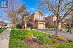 350 RAVINEVIEW WAY Oakville, ON L6H 6S5