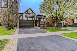 59 BEVERIDGE DRIVE  Toronto, ON M3A 1P1