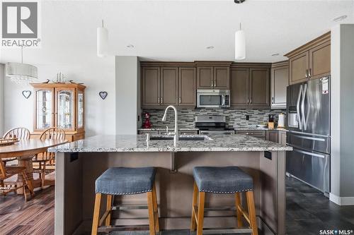 4009 Alton Crescent, Regina, SK - Indoor Photo Showing Kitchen With Upgraded Kitchen