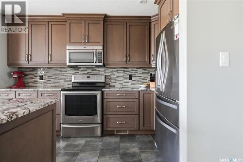 4009 Alton Crescent, Regina, SK - Indoor Photo Showing Kitchen With Upgraded Kitchen