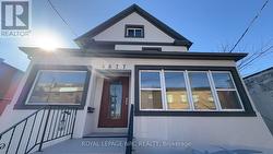 4677 CRYSLER AVENUE Niagara Falls (Downtown), ON L2E 3V7