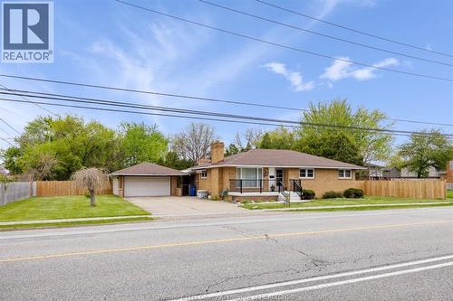 1400 TOTTEN  Windsor, ON N9B 1W9