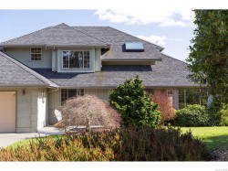 5047 Benton Crt Saanich, BC V8Y 2Z5