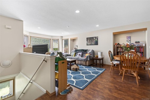 1270 Noel Ave, Comox, BC 