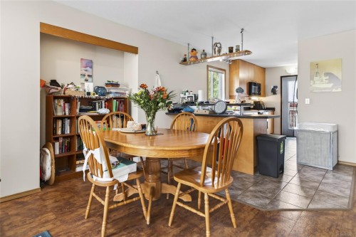 1270 Noel Ave, Comox, BC 