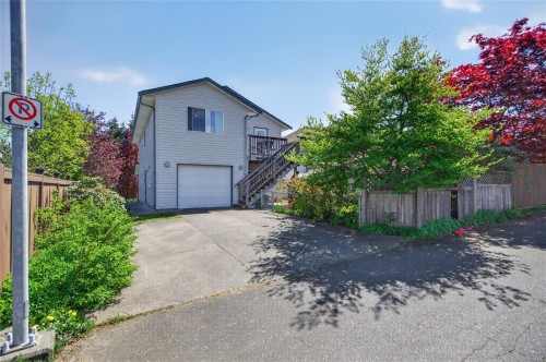 1270 Noel Ave, Comox, BC 