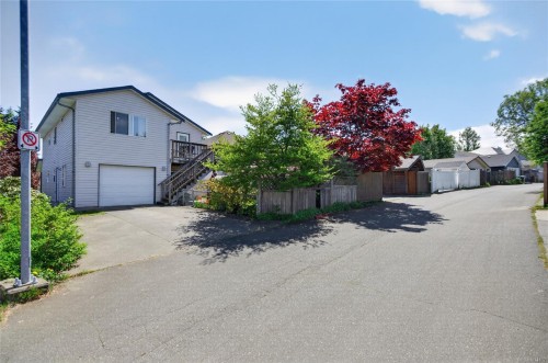 1270 Noel Ave, Comox, BC 