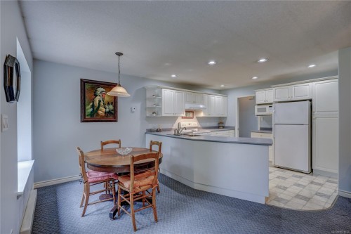 1377 Meadowood Way, Qualicum Beach, BC 