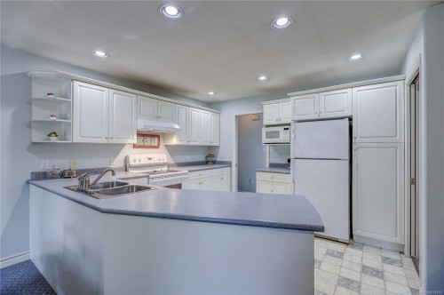 1377 Meadowood Way, Qualicum Beach, BC 