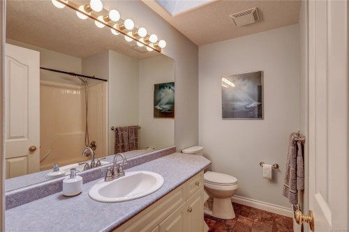 1377 Meadowood Way, Qualicum Beach, BC 