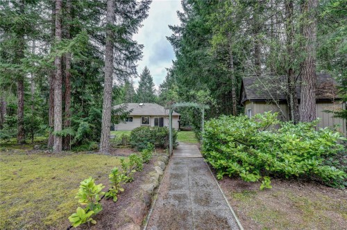 1377 Meadowood Way, Qualicum Beach, BC 