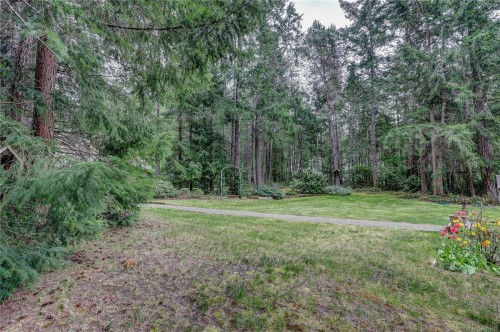 1377 Meadowood Way, Qualicum Beach, BC 