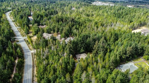 1377 Meadowood Way, Qualicum Beach, BC 
