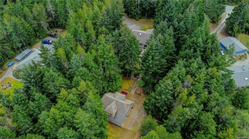 1377 Meadowood Way, Qualicum Beach, BC 