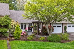 21-885 Berwick Rd  Qualicum Beach, BC V9K 1N7