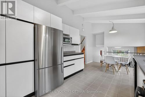 1795 Devlin Crescent, Ottawa, ON - Indoor Photo Showing Kitchen
