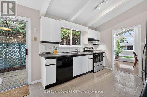 1795 Devlin Crescent, Ottawa, ON - Indoor Photo Showing Kitchen