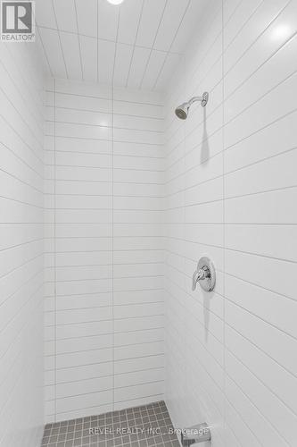 15 Varisty Drive, Brampton, ON -  Photo Showing Bathroom