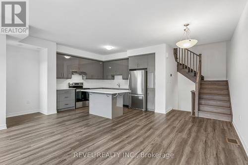 15 Varisty Drive, Brampton, ON - Indoor Photo Showing Kitchen With Upgraded Kitchen